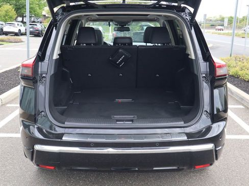 Certified 2025 Nissan Rogue Platinum FWD image 32