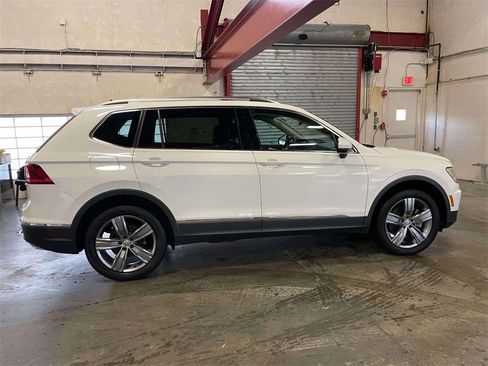 Used 2020 Volkswagen Tiguan SEL image 5