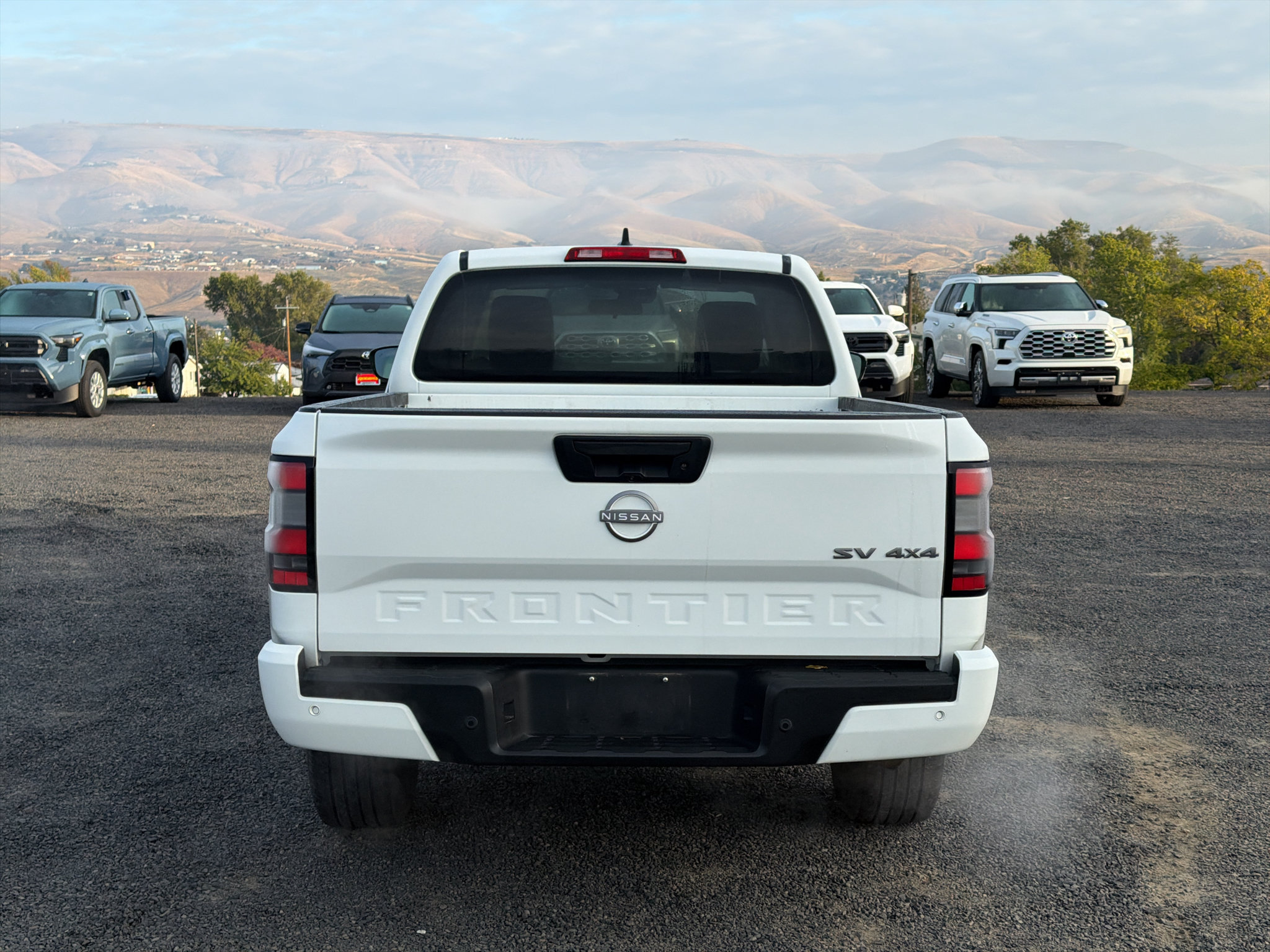 Used 2024 Nissan Frontier SV w/ Technology Package AWD/4WD image 7