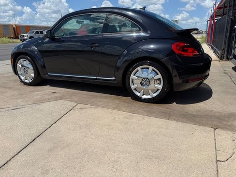 Used 2013 Volkswagen Beetle Turbo FWD image 13