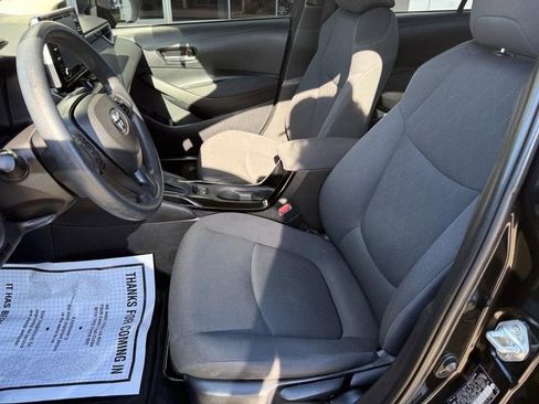 Used 2021 Toyota Corolla LE image 16