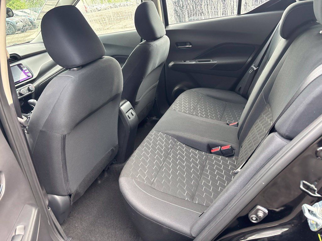 Certified 2024 Nissan Kicks SV FWD image 15