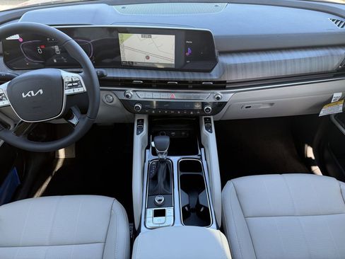 New 2025 Kia Telluride EX w/ EX Captain's Chair Package image 15