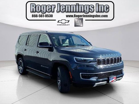 Used 2024 Jeep Wagoneer Series II w/ Flexible Seating Group image 6