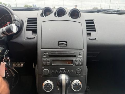 Used 2006 Nissan 350Z Touring RWD image 19