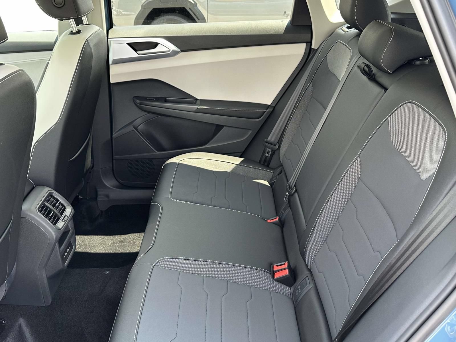New 2026 Volkswagen Taos SE AWD/4WD image 13