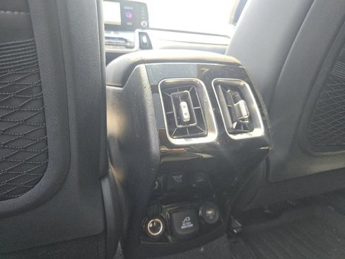 Used 2023 Kia Sorento SX Prestige AWD/4WD image 25