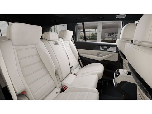 New 2026 Mercedes-Benz GLS 580 4MATIC image 5