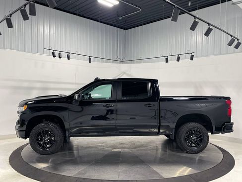 Used 2024 Chevrolet Silverado 1500 LT Trail Boss w/ LT Trail Boss Premium Package AWD/4WD image 15