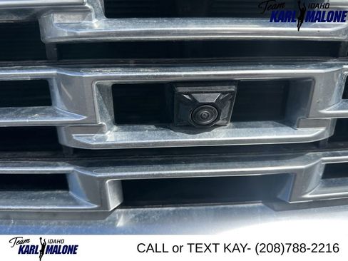 Used 2025 GMC Yukon XL Denali AWD/4WD image 12