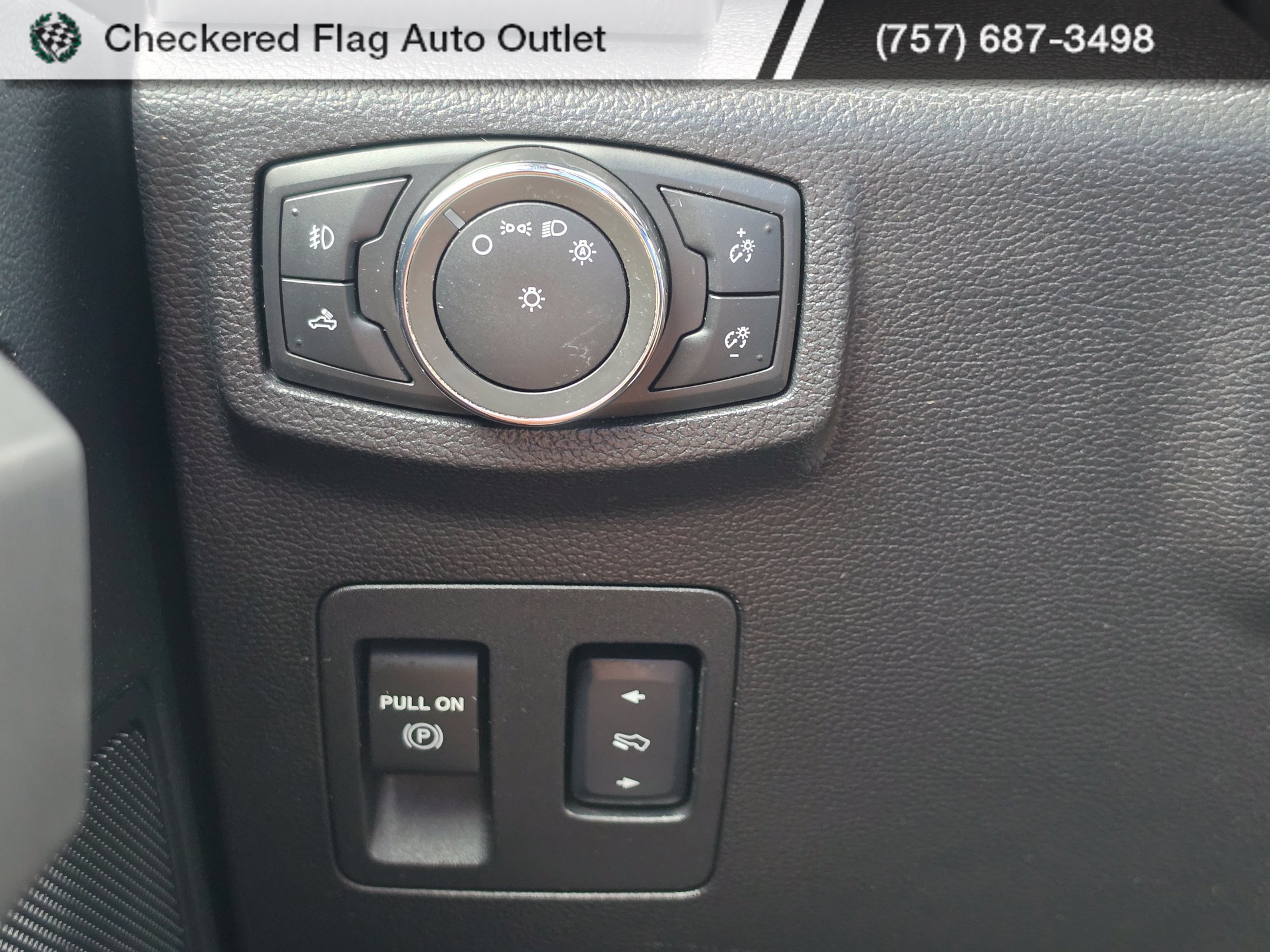 Used 2017 Ford F150 XLT w/ Equipment Group 302A Luxury AWD/4WD image 10