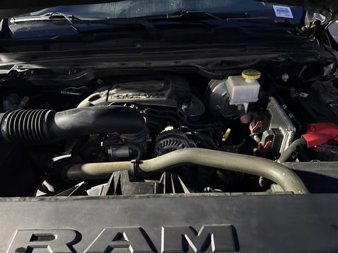 Used 2020 RAM 1500 Big Horn RWD image 32