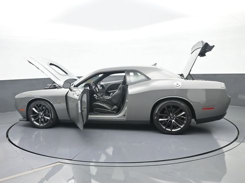 Used 2019 Dodge Challenger R/T Scat Pack w/ Shaker Package image 66
