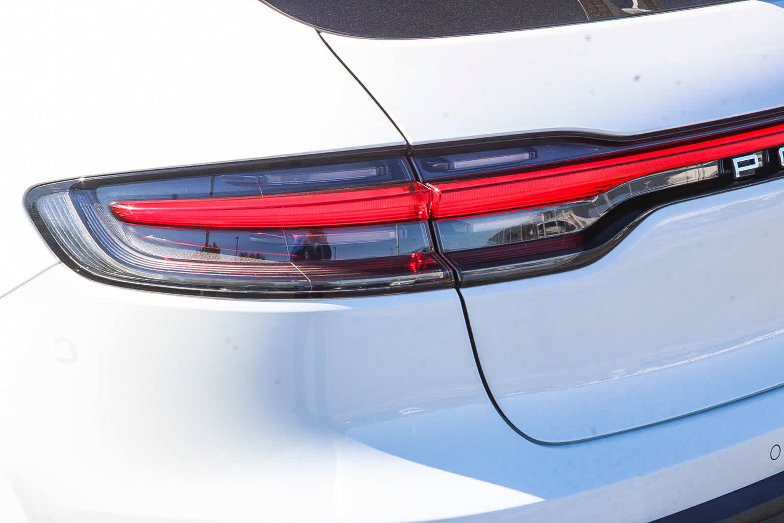 Used 2024 Porsche Macan AWD/4WD image 7