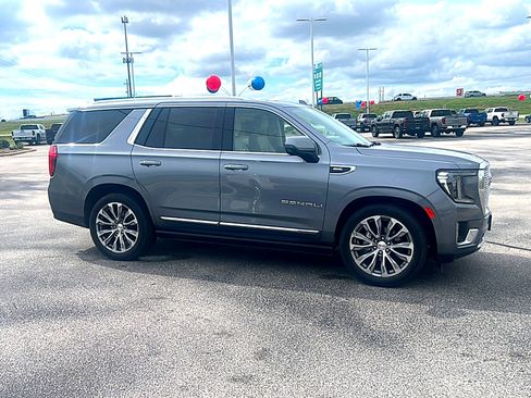 Used 2021 GMC Yukon Denali w/ Denali Ultimate Package RWD image 4
