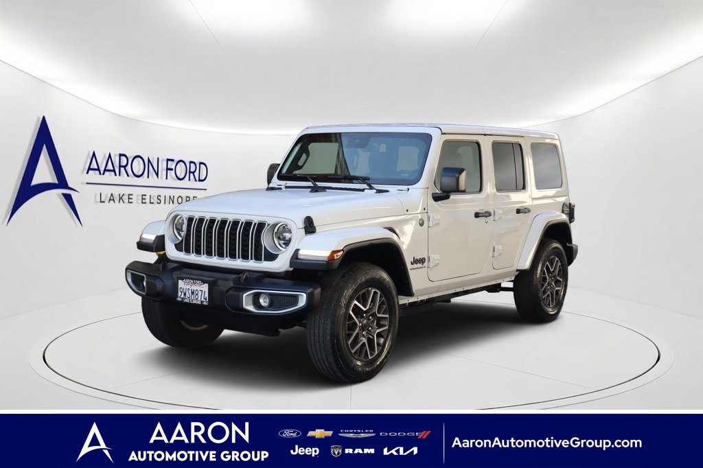 Used 2026 Jeep Wrangler Unlimited Sahara AWD/4WD image 1