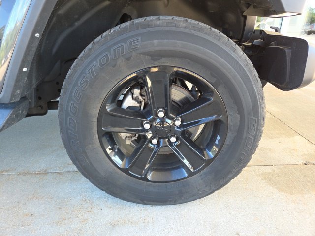 Used 2022 Jeep Wrangler Unlimited Sahara AWD/4WD image 70
