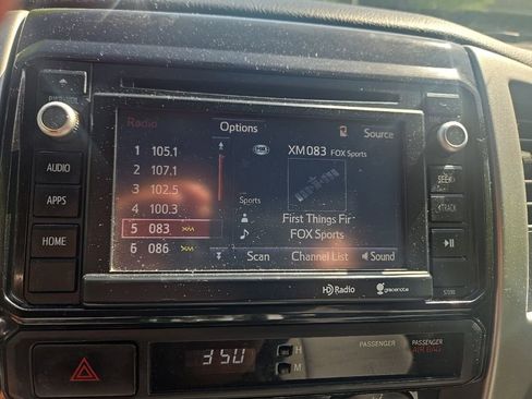 Used 2014 Toyota Tacoma PreRunner w/ SR5 Package image 4