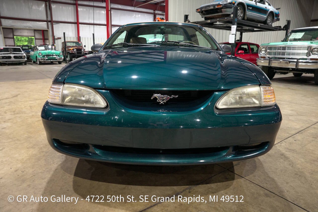 Used 1994 Ford Mustang GT RWD image 27