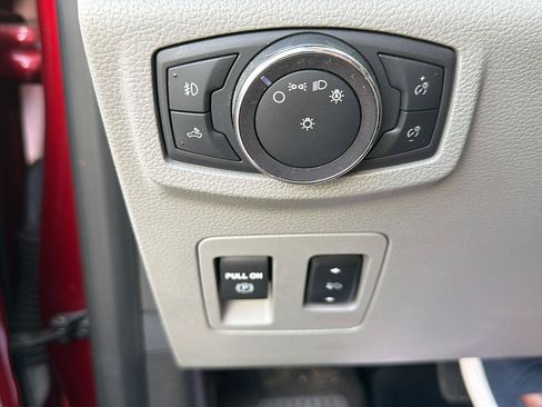 Used 2018 Ford F150 XLT w/ Equipment Group 302A Luxury AWD/4WD image 16