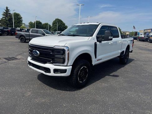 New 2026 Ford F250 Platinum w/ Tremor Off-Road Package AWD/4WD image 10
