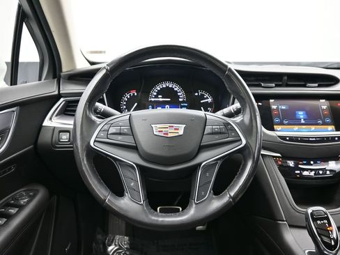 Used 2018 Cadillac XT5 Luxury w/ LPO, Sport Package image 37