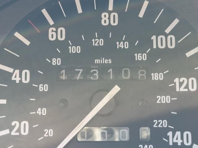 Used 1992 BMW 325i Convertible RWD image 31