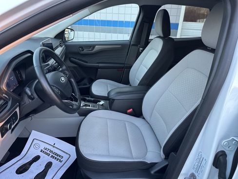 Used 2024 Ford Escape Active image 17