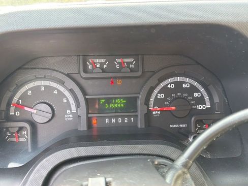 Used 2009 Ford E-350 and Econoline 350 Extended Super Duty RWD image 17