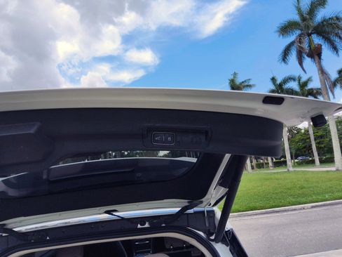 Used 2020 Ford Explorer XLT RWD image 55