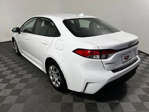 Certified 2025 Toyota Corolla LE FWD image 7