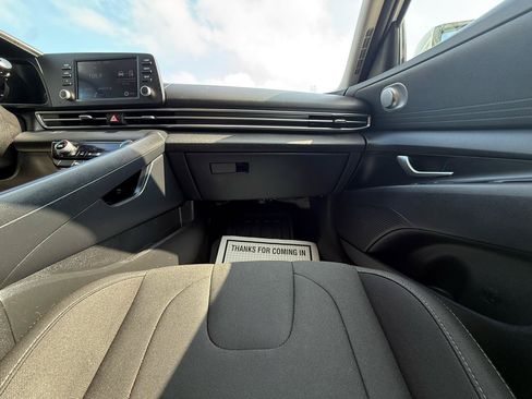 Used 2021 Hyundai Elantra SEL FWD image 22