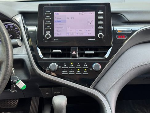 Used 2021 Toyota Camry LE FWD image 21