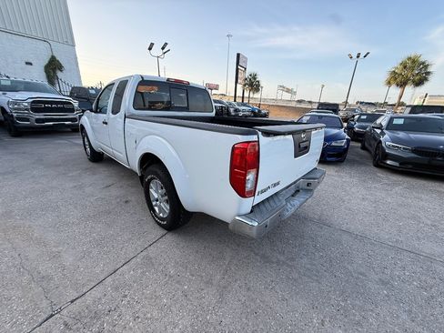 Used 2016 Nissan Frontier SV RWD image 7