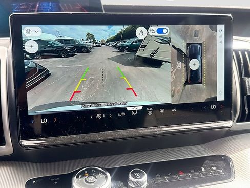 Used 2025 Ford Expedition Active RWD image 18