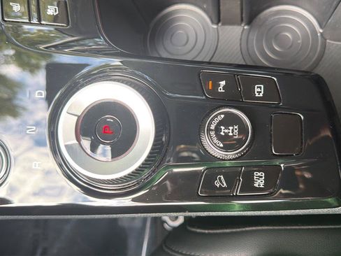 Used 2025 Kia Sportage SX Prestige AWD/4WD image 19