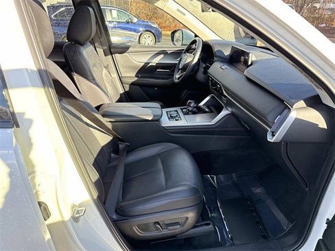 Used 2024 MAZDA CX-90 3.3 Turbo w/ Preferred Plus image 9