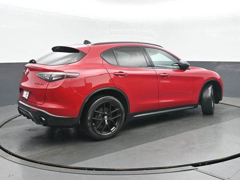 Used 2021 Alfa Romeo Stelvio Ti Sport AWD/4WD image 3