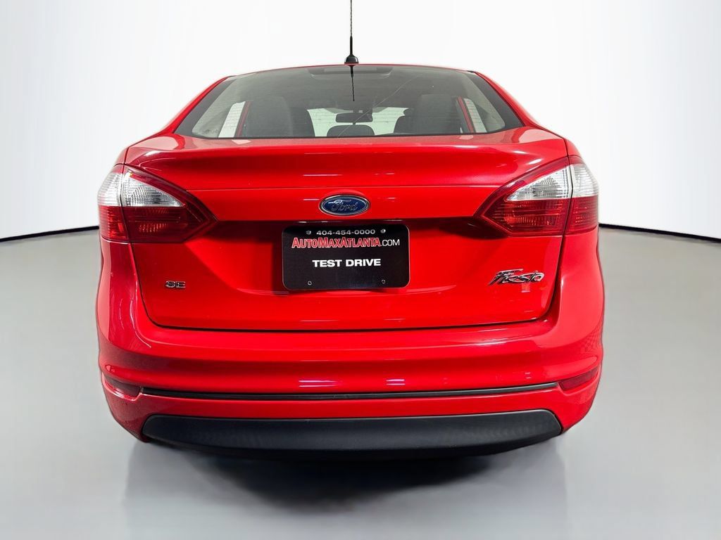 Used 2015 Ford Fiesta SE FWD image 6