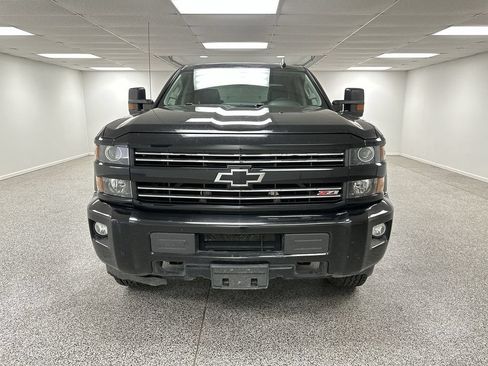 Used 2017 Chevrolet Silverado 2500 LT w/ Midnight Edition AWD/4WD image 3