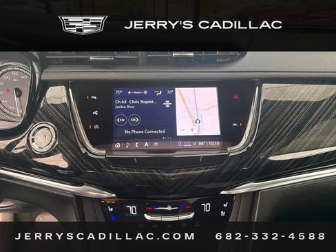 Used 2023 Cadillac XT6 Premium Luxury w/ Technology Package FWD image 11