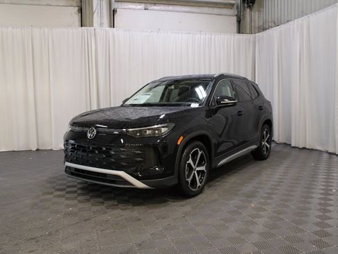 New 2026 Volkswagen Tiguan SE image 24