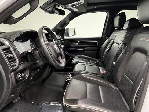 Used 2024 RAM 1500 Laramie AWD/4WD image 18