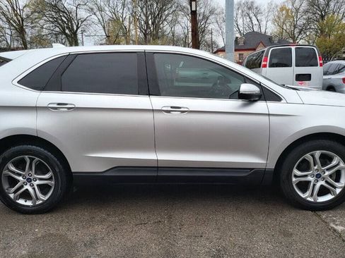 Used 2016 Ford Edge Titanium FWD image 9