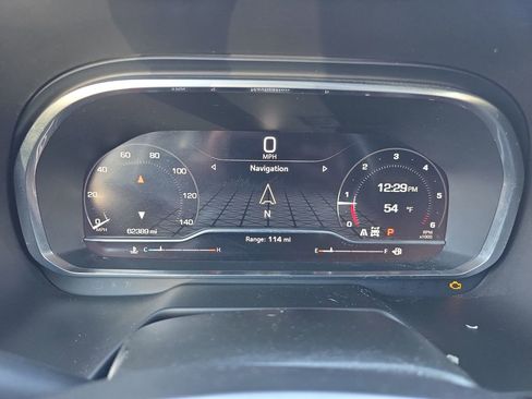 Used 2023 GMC Yukon SLT w/ SLT Luxury Package image 25