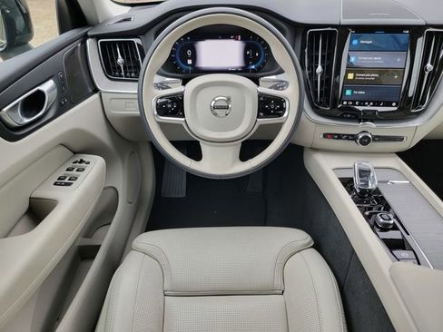 Used 2024 Volvo XC60 B5 Ultimate image 28