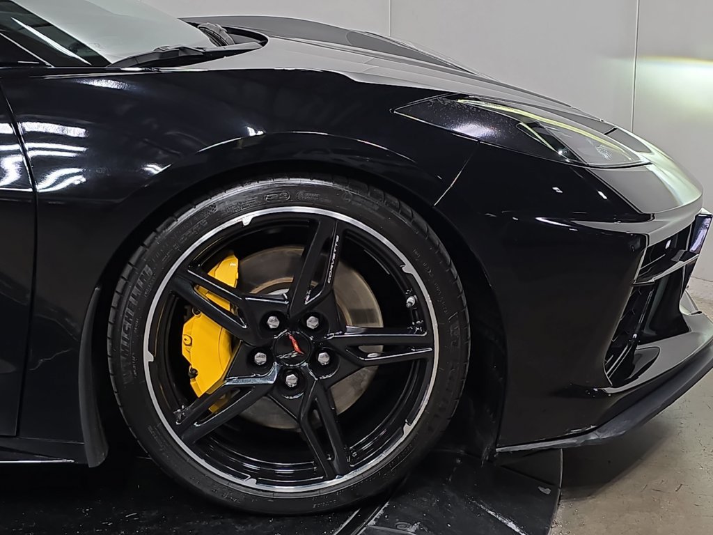 Used 2023 Chevrolet Corvette Stingray Coupe w/ Z51 Performance Package RWD image 11