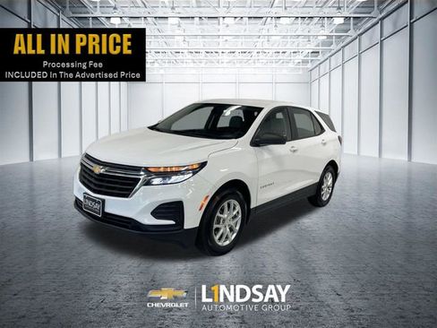 Used 2024 Chevrolet Equinox LS FWD image 1