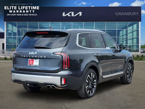 Used 2024 Kia Telluride SX w/ Towing Package FWD image 5