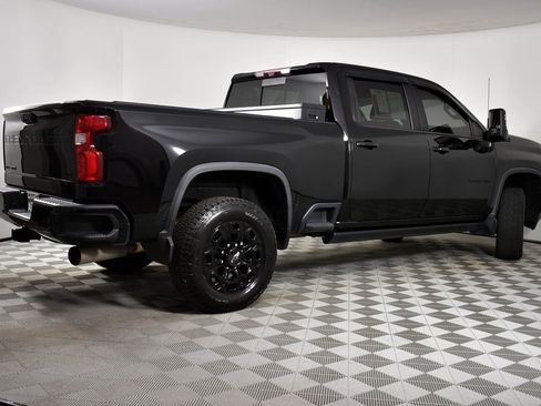 Used 2021 Chevrolet Silverado 2500 LTZ w/ LTZ Plus Package image 4